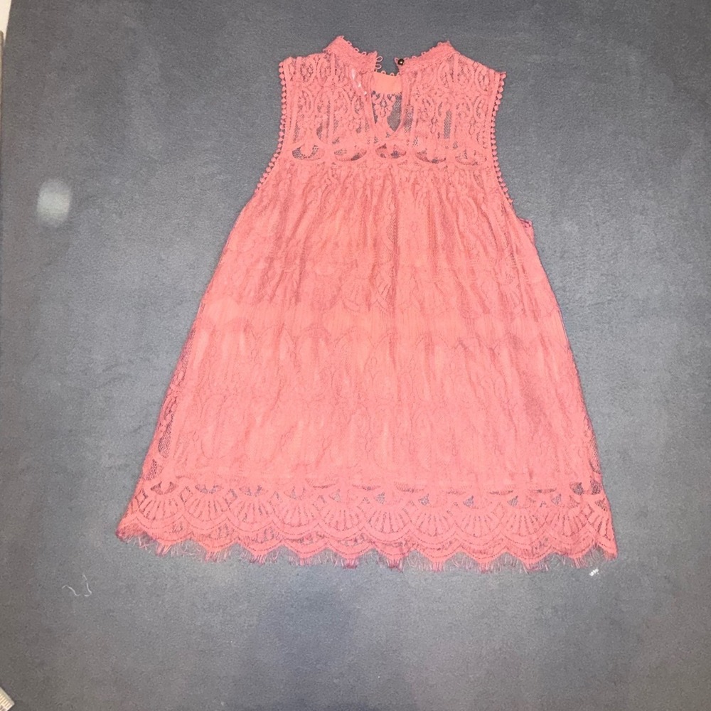 Vintage Inspired Rose Lace Sleeveless Mock Neck Top - Size Medium